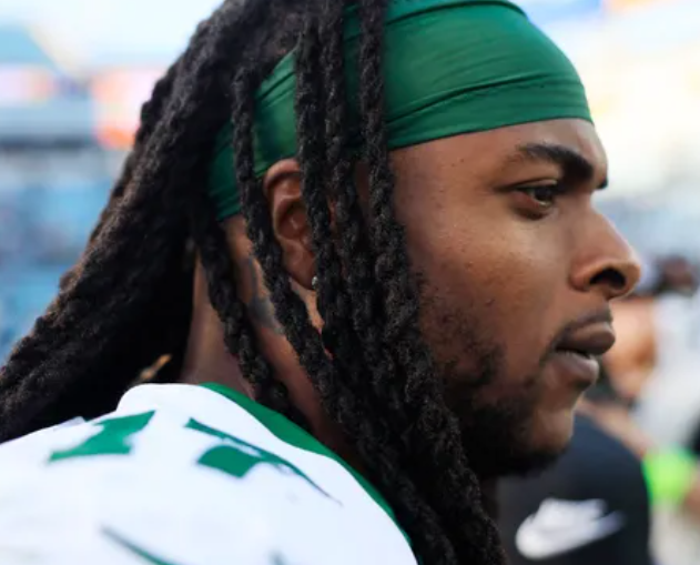 Davante Adams Takes a Swipe at the Bears.